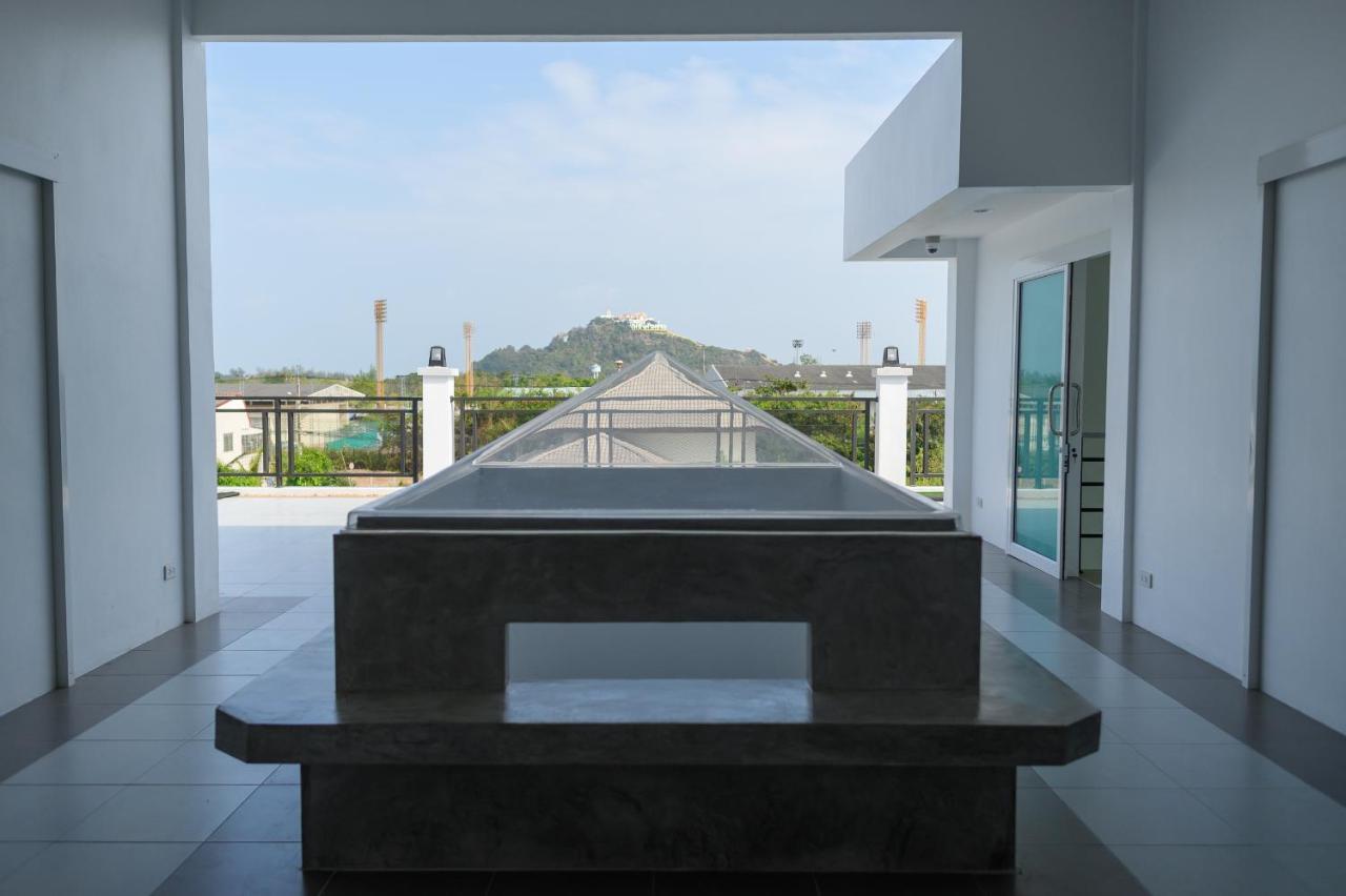 Munruk Hostel 班武里府 外观 照片